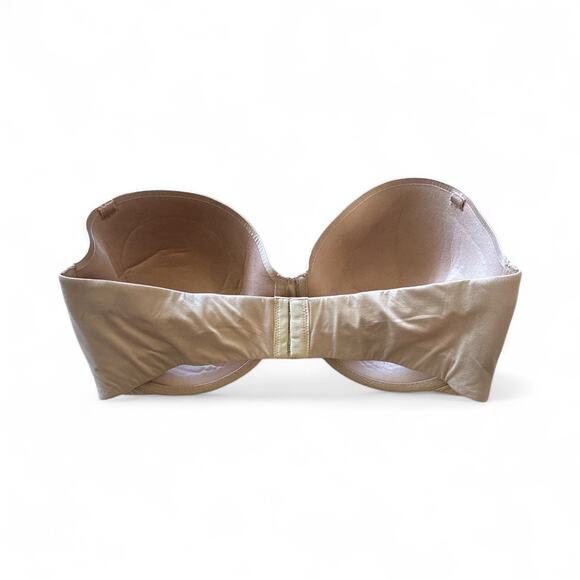 Victoria’s Secret Strapless Lightly Padded Underwire Bra in Nude size 38DD - Picture 2 of 4